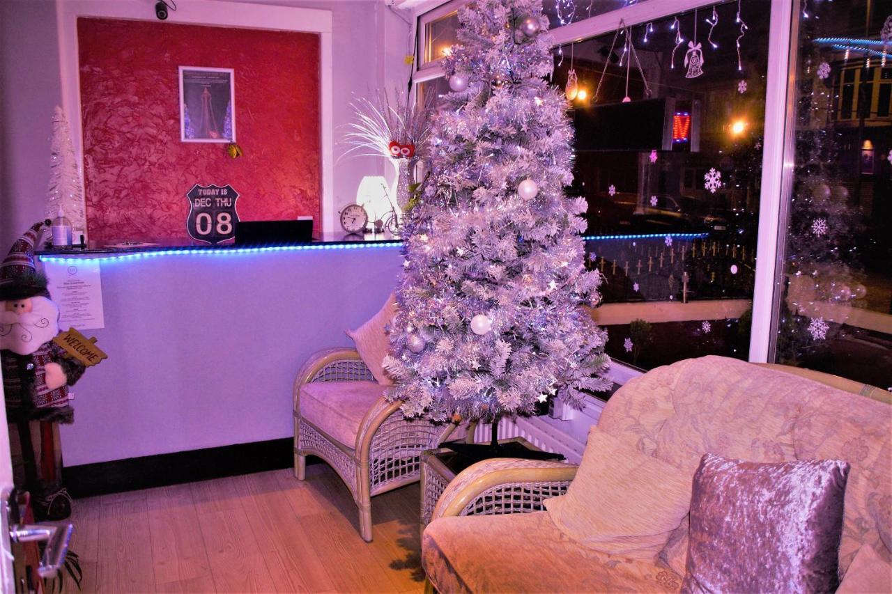 Myroomz Silver Hotel