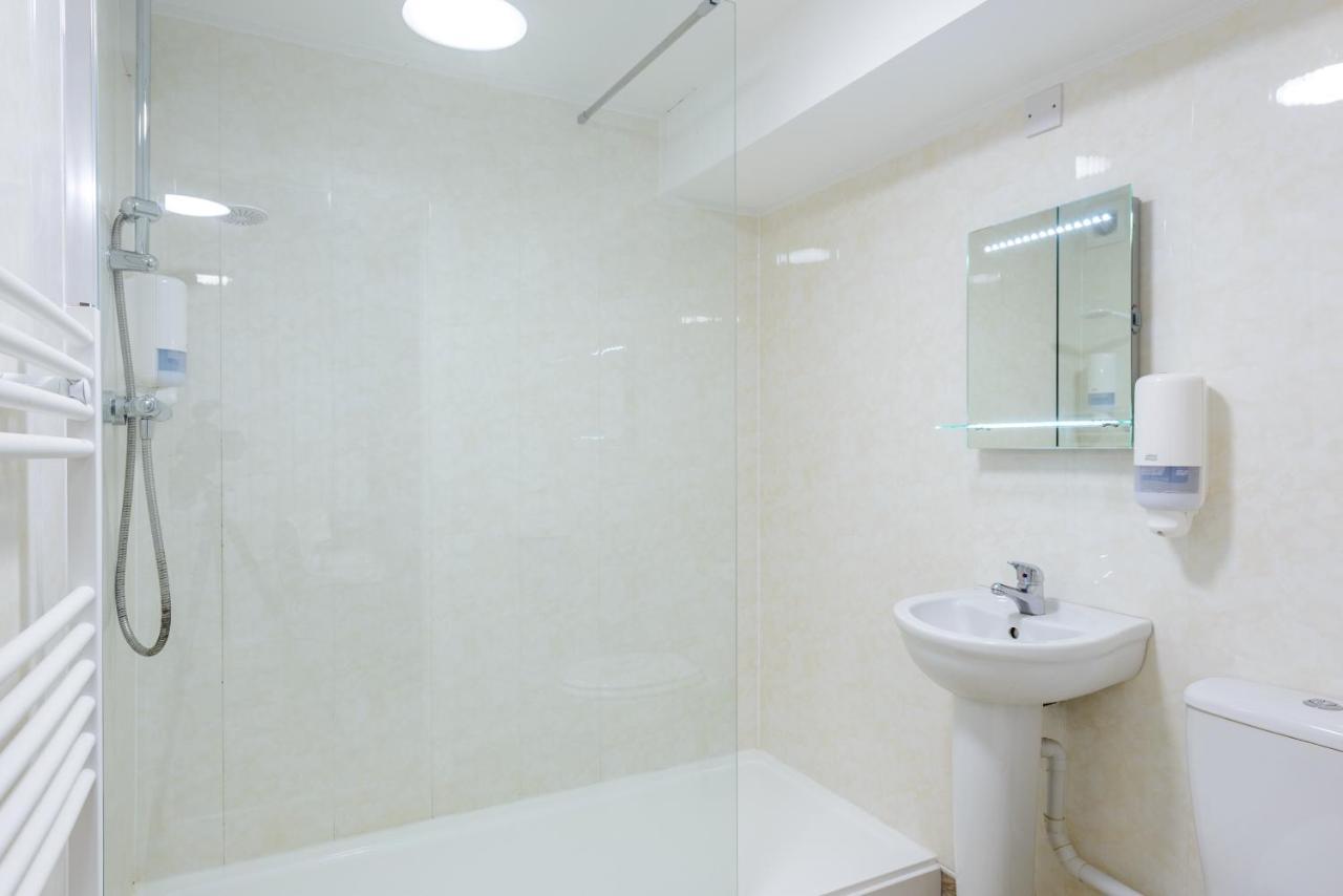 Daish's Hotel 3*