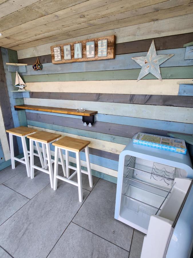 Delightful Newly Renovated 3-bed House With Garden Hut Holiday home