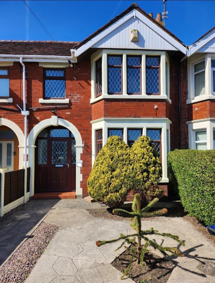 Delightful Newly Renovated 3-bed House With Garden Hut