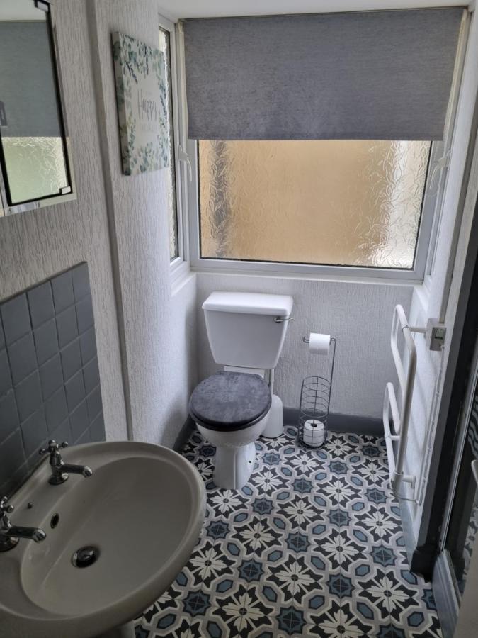 The New Sandygate Flats Apartment *