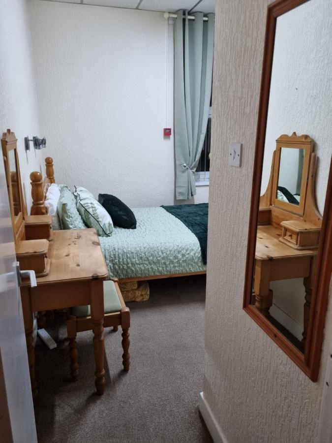 The New Sandygate Flats Apartment *