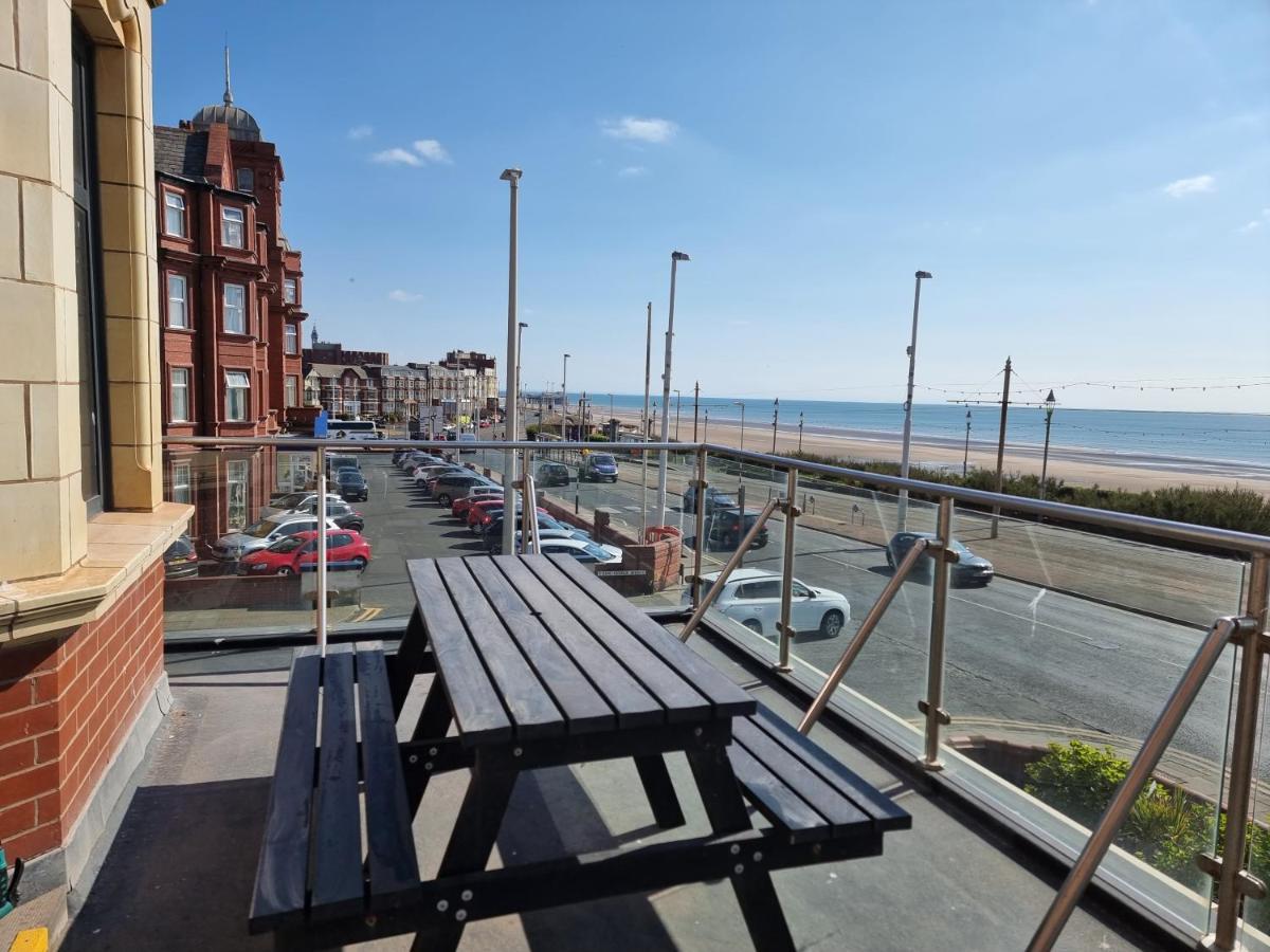 Apartment Granada Apartments Berkeley Blackpool
