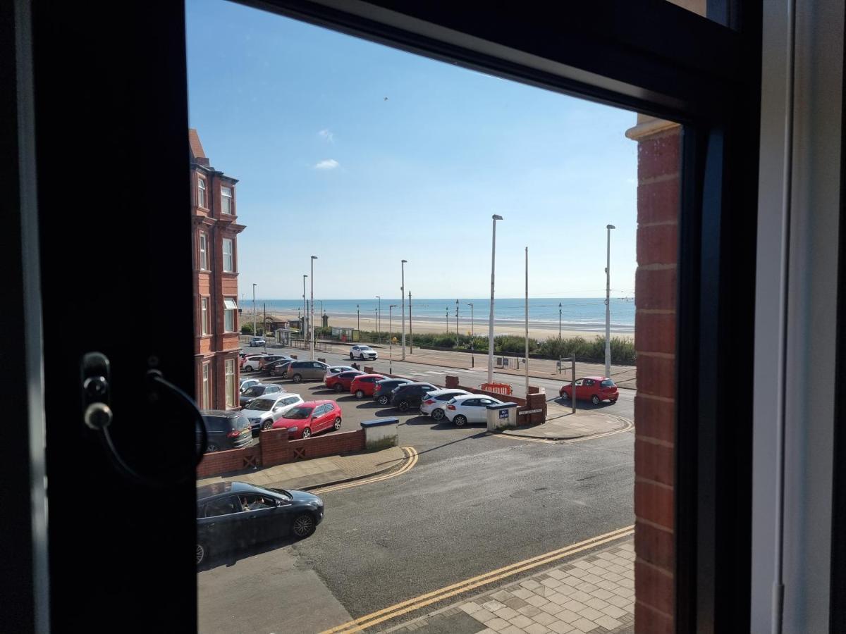Apartment Granada Apartments Berkeley Blackpool