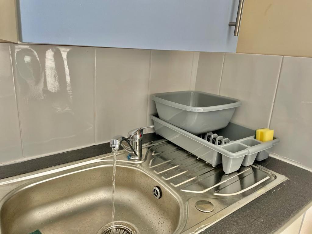 Arise Comfort - Clarendon Road City Centre Apartment