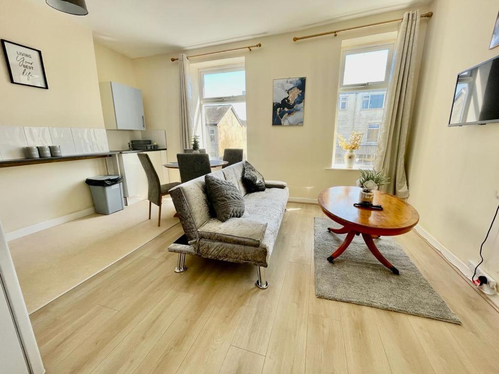 Arise Comfort - Clarendon Road City Centre