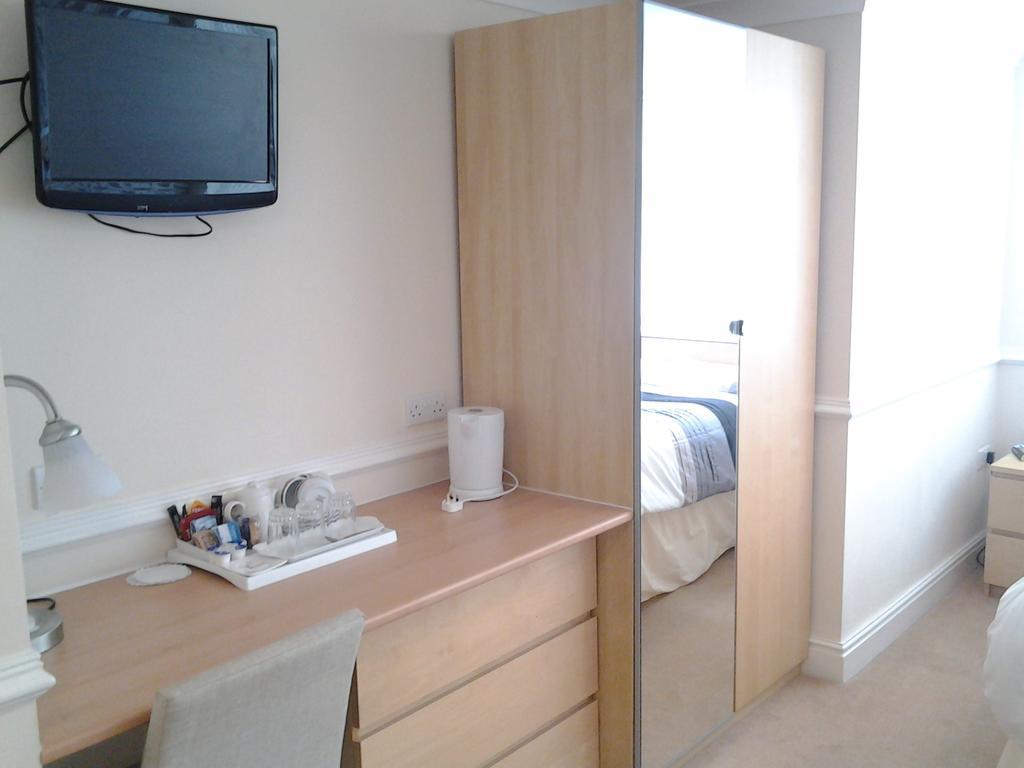 Surrey House Guest house 4*