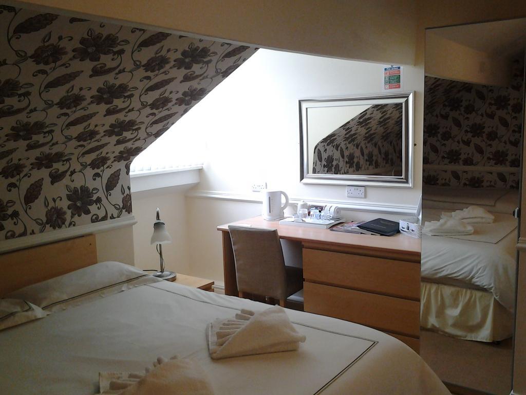 Guest house Surrey House 4*