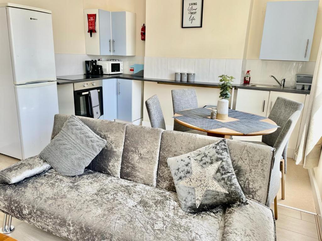 Arise Comfort - Clarendon Road City Centre Apartment *