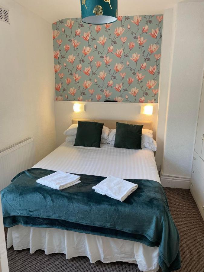 Apartment Cleveland Court Blackpool