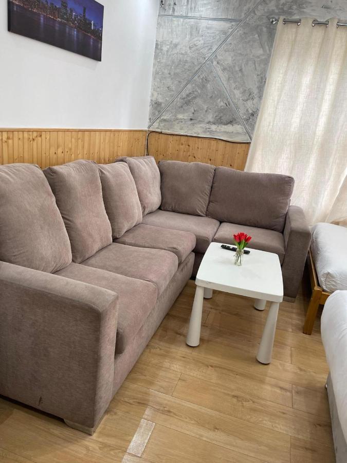 Ariana House Hotel-families And Couples Only Guest house