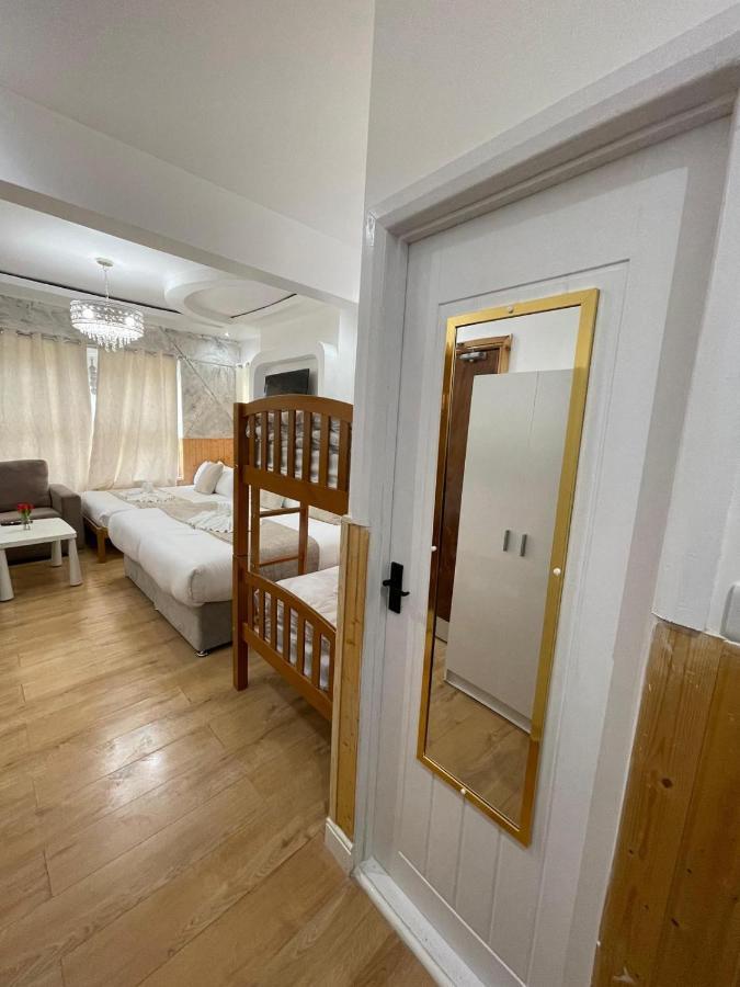 Ariana House Hotel-families And Couples Only *