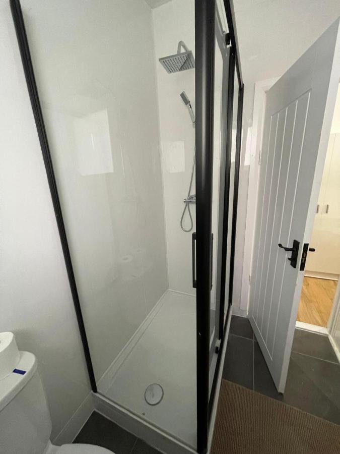 Ariana House Hotel-families And Couples Only