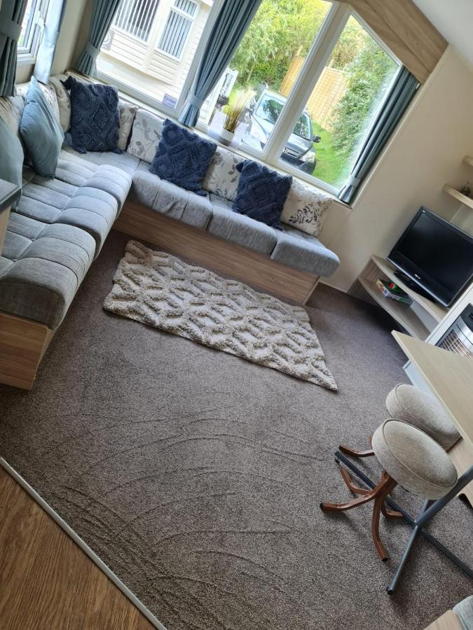 Caravan Kensington 46 At Marton Mere Holiday home *