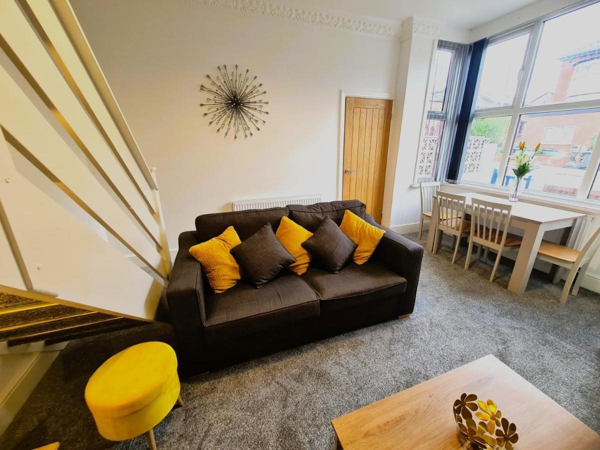 Tower Views 2 Bedroom House With Private Parking Blackpool