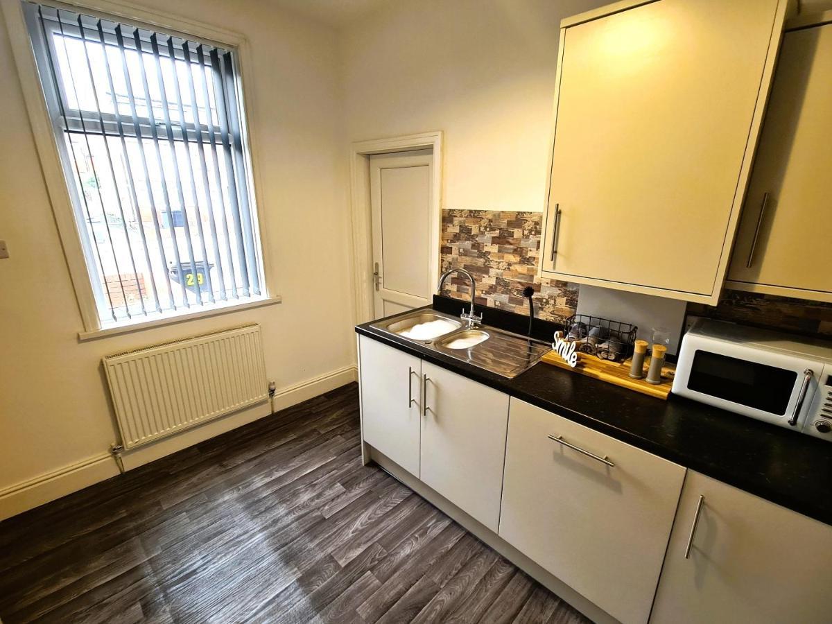 Tower Views 2 Bedroom House With Private Parking Blackpool
