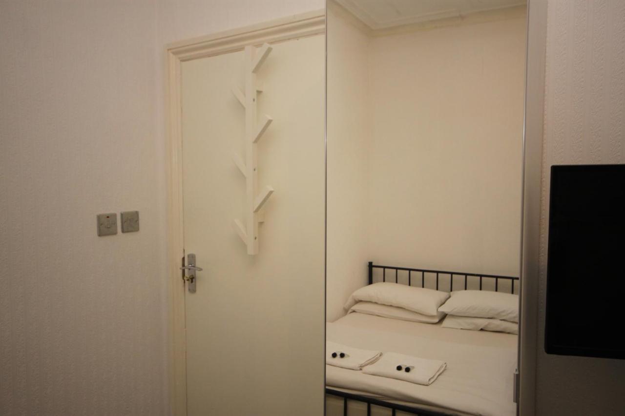 Barton Beachside Apartments: Modern Coastal Retreat Blackpool