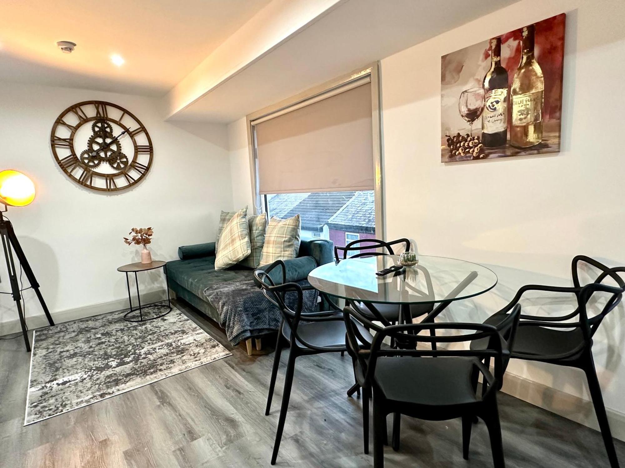 York Street By Service Apartment *