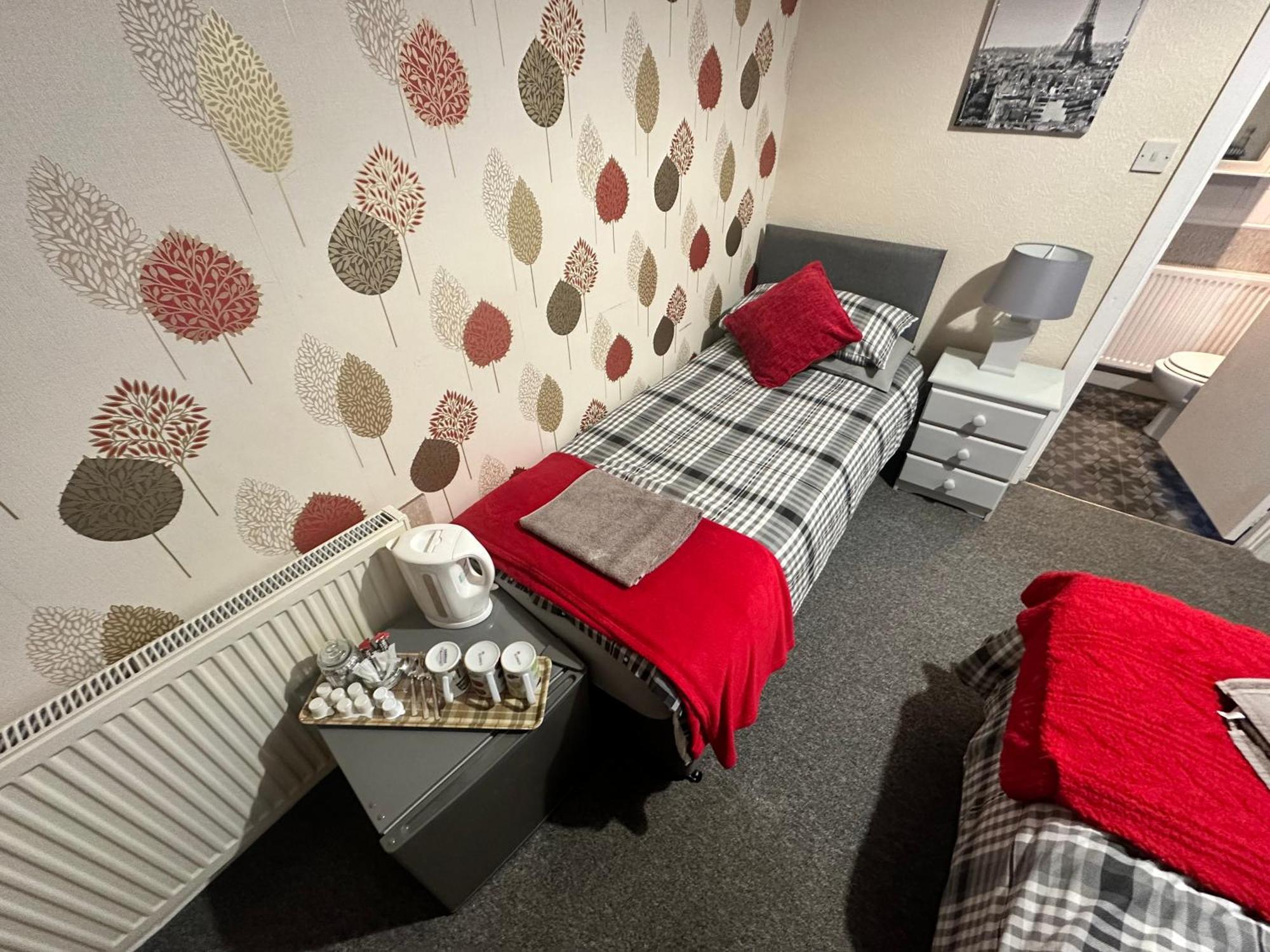 Guest house Greenmount - Pet Friendly No Extra - To Everything - Everyone Welcome Blackpool
