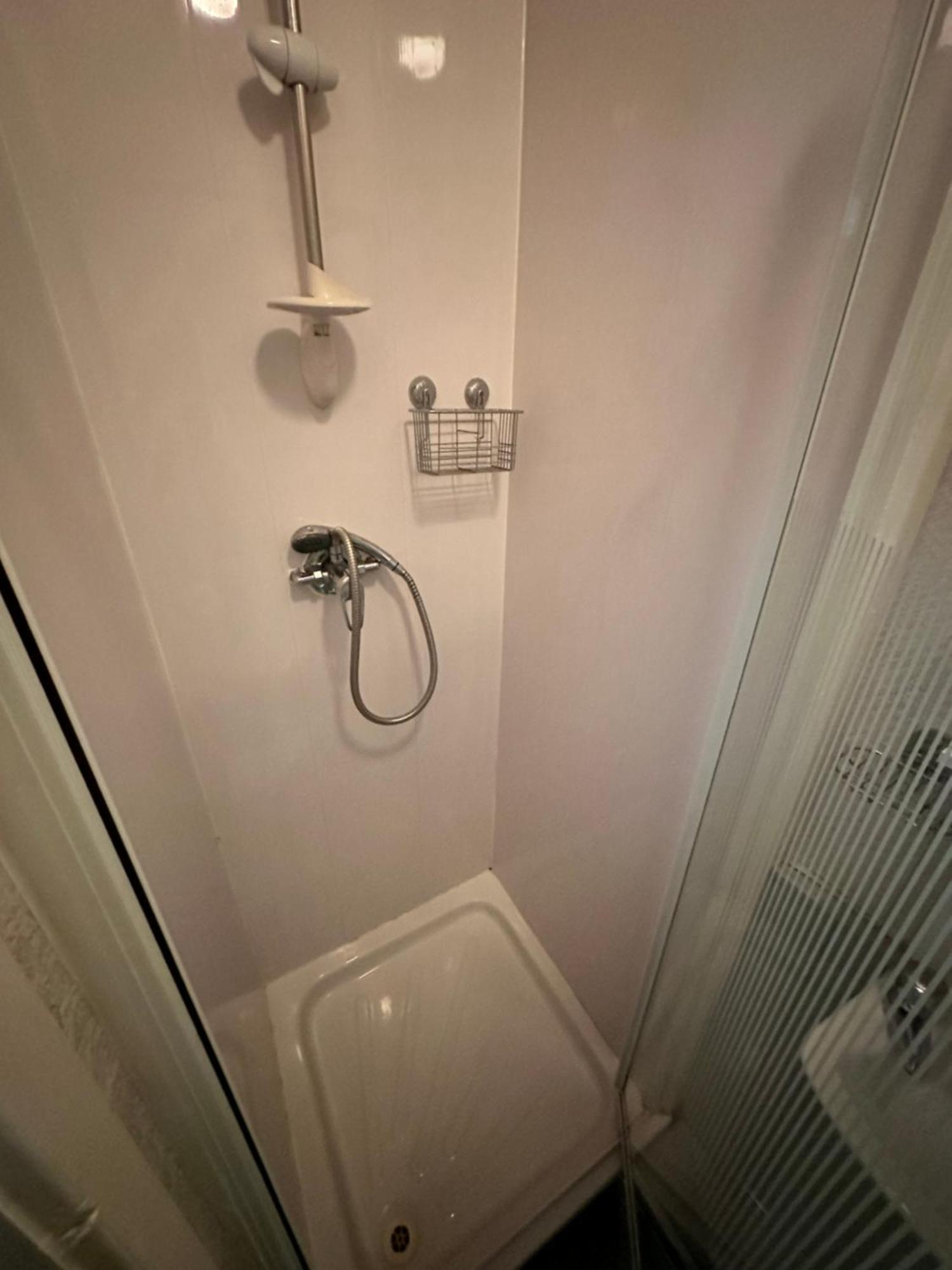 Greenmount - Pet Friendly No Extra - To Everything - Everyone Welcome Guest house Blackpool