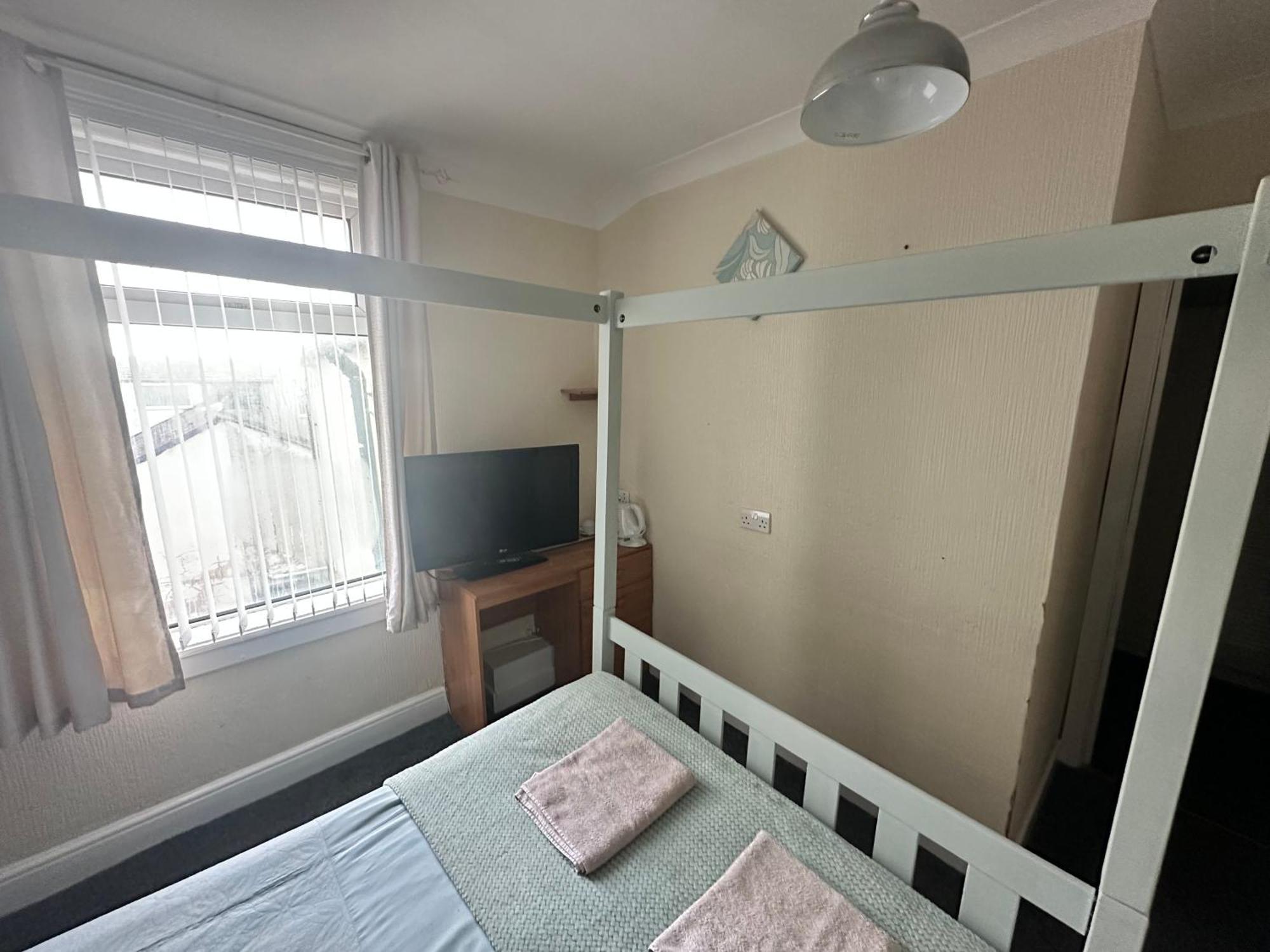 Guest house Greenmount - Pet Friendly No Extra - To Everything - Everyone Welcome *