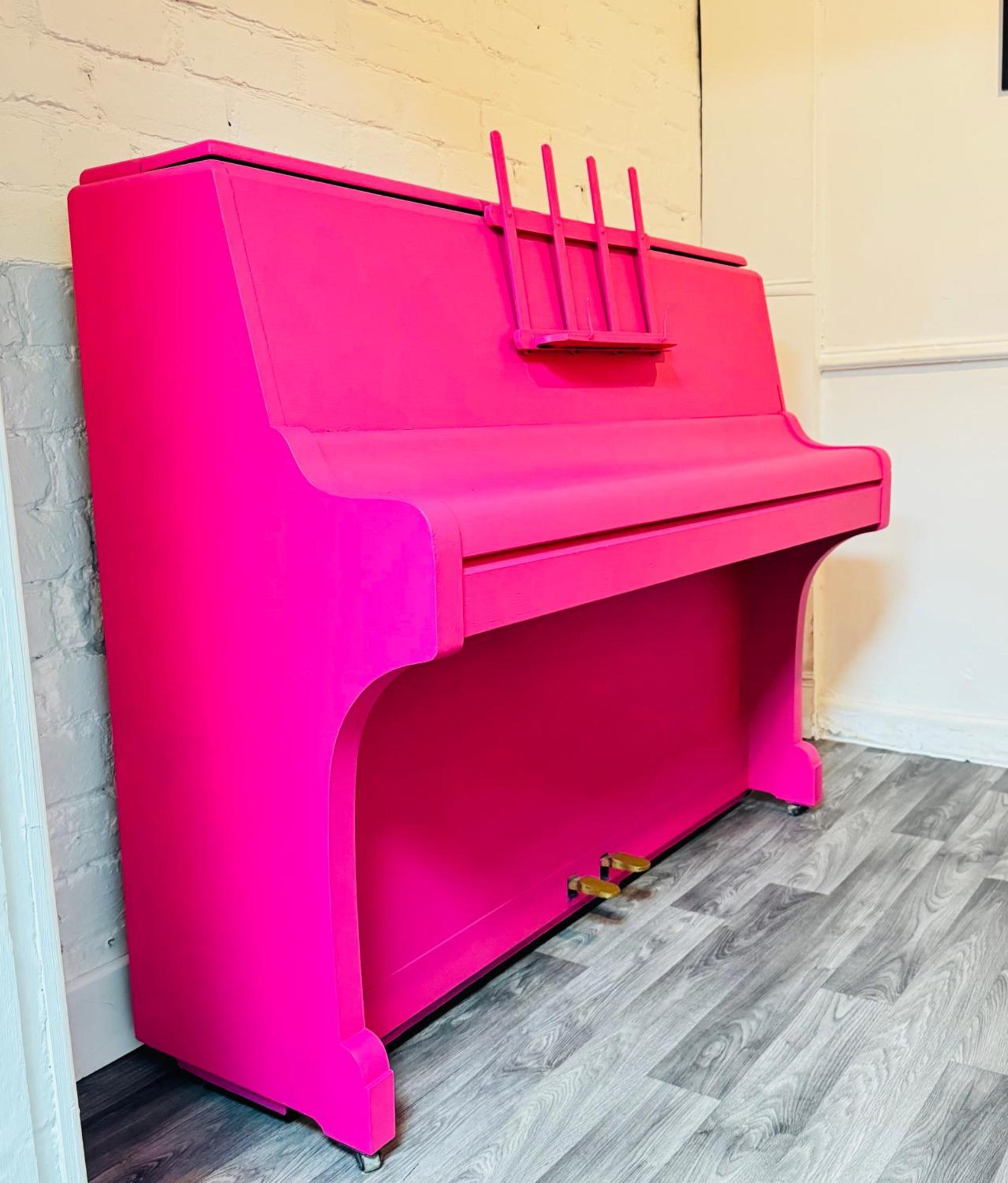 Magenta Melodies, 5 Bedroom House Holiday home