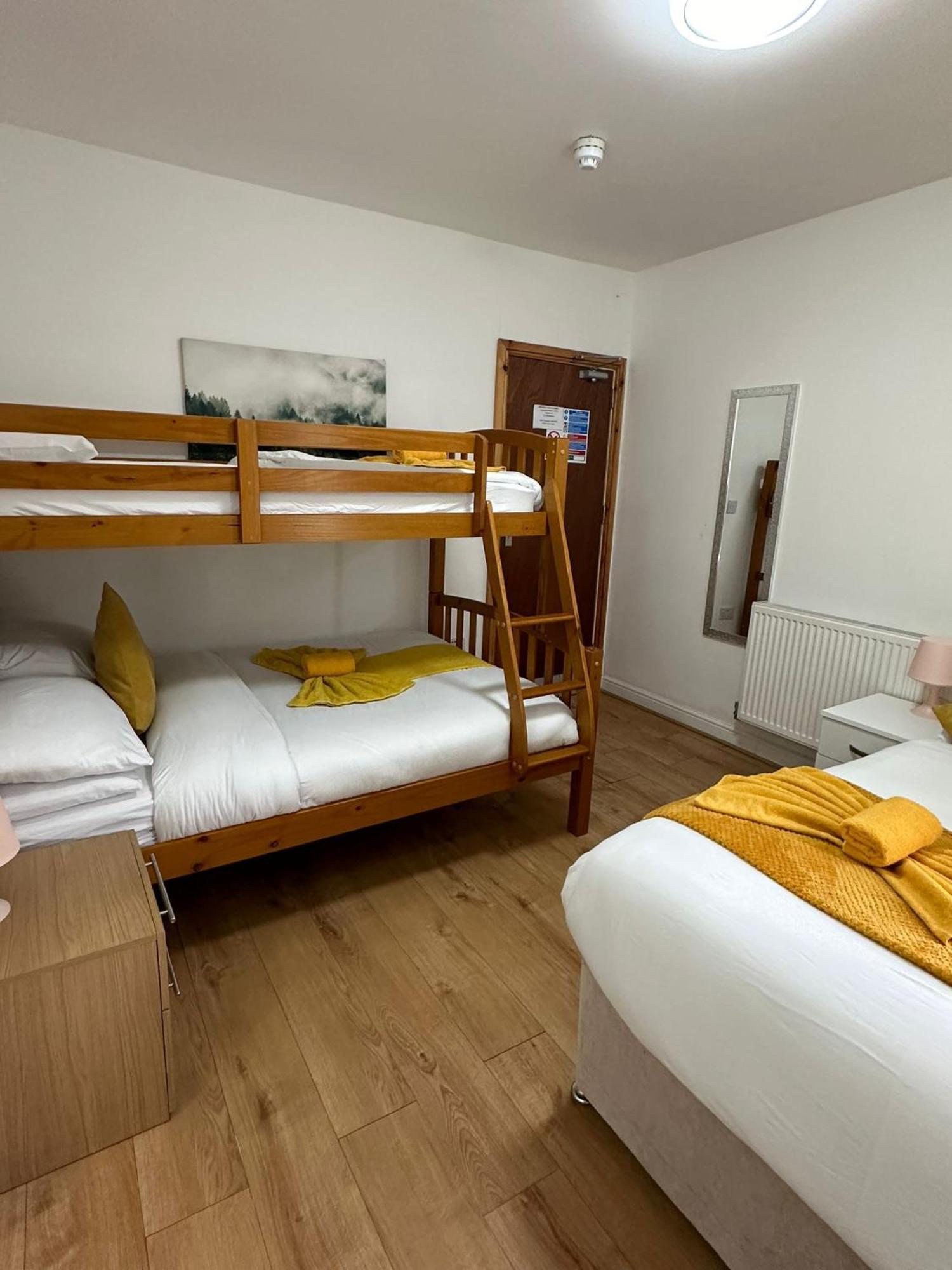 Ariana House Hotel-families And Couples Only Guest house Blackpool