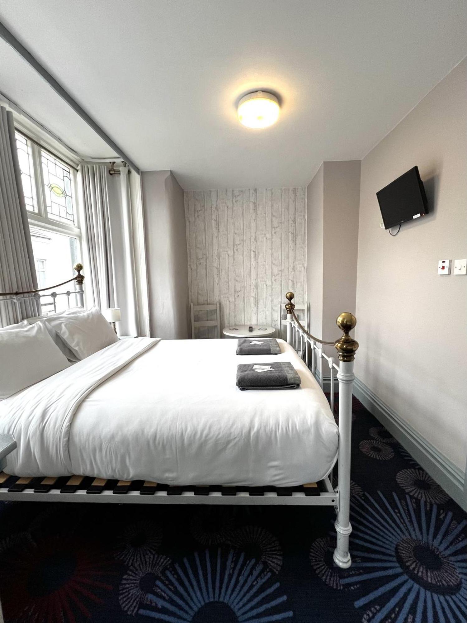 Cove Guest house Blackpool