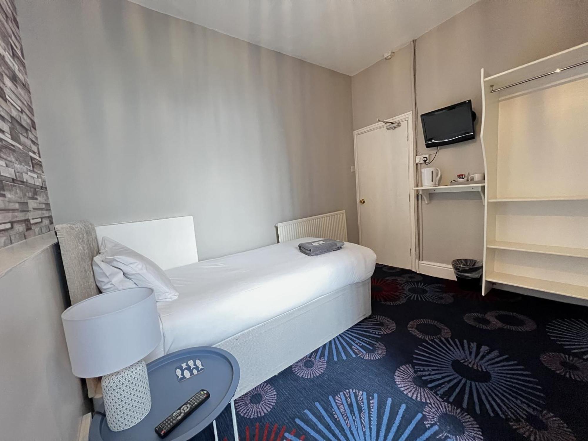 Cove Guest house 3*