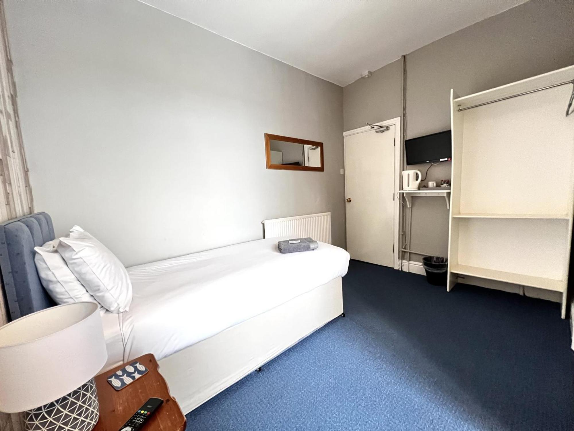 Cove Guest house 3*