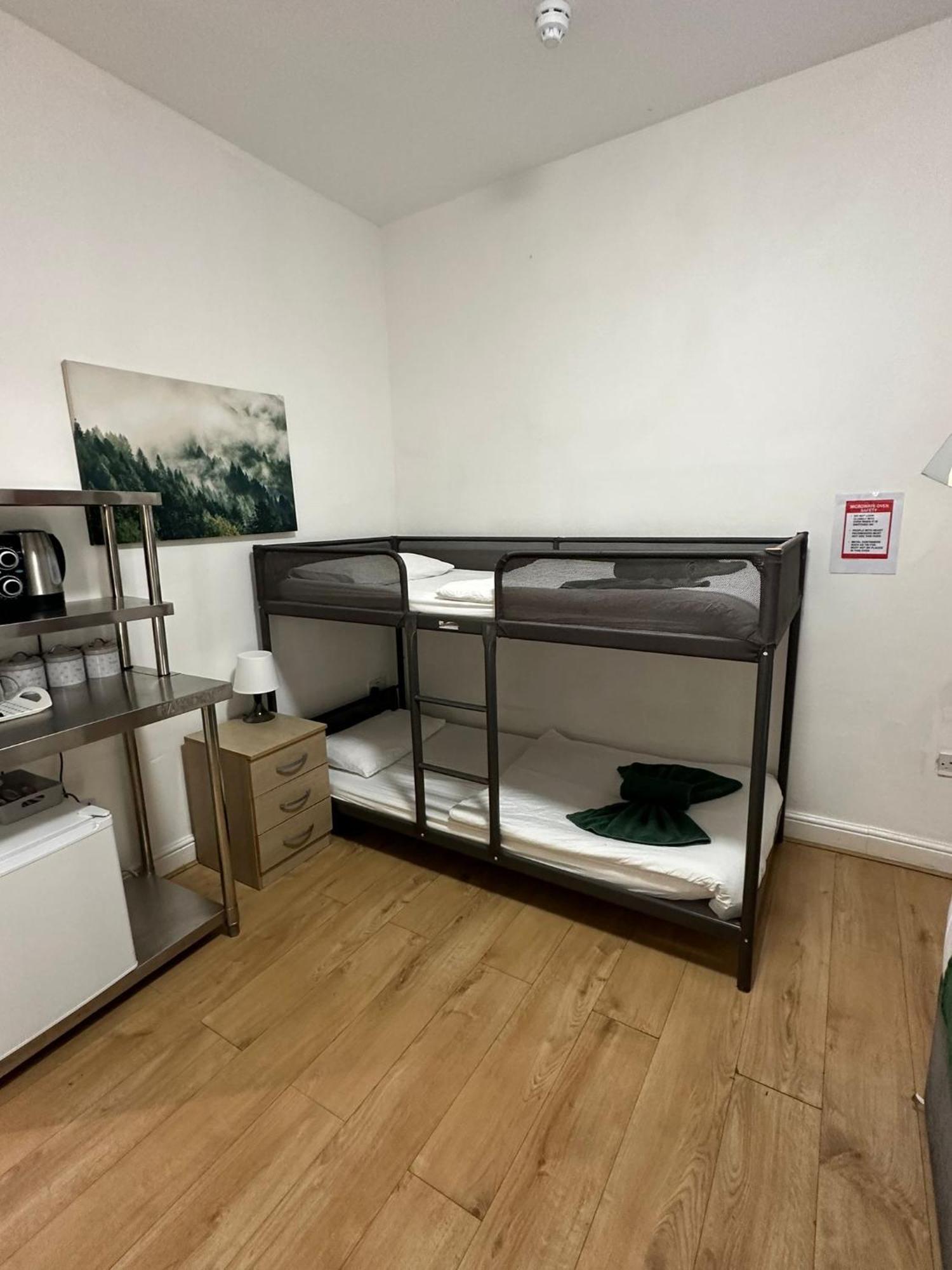 Ariana House Hotel-families And Couples Only Guest house Blackpool