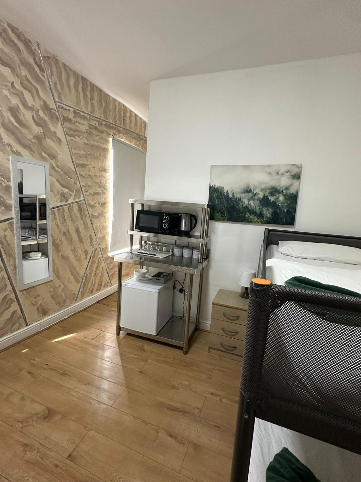 Ariana House Hotel-families And Couples Only Guest house Blackpool