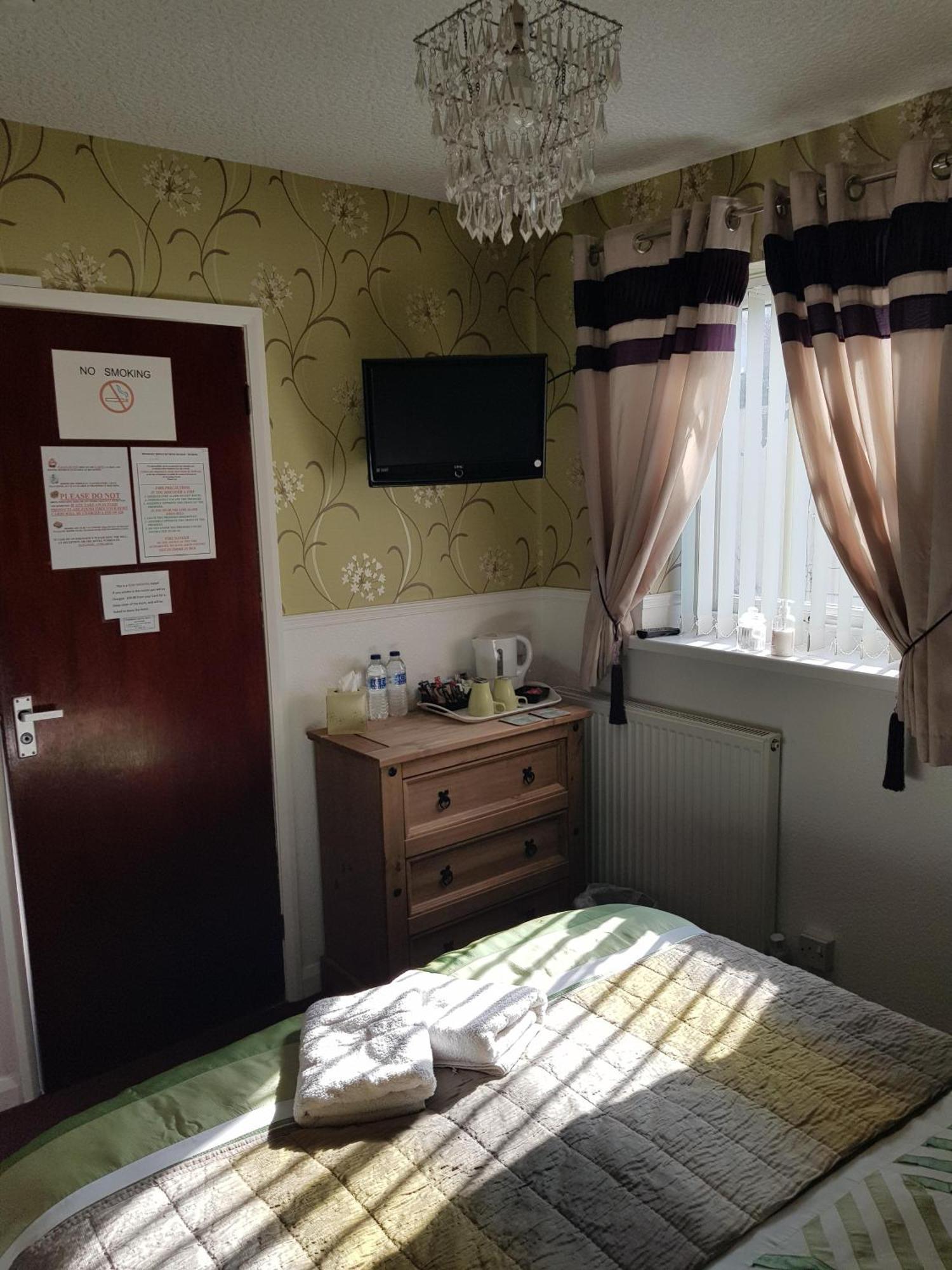 Thornhill 3* Blackpool
