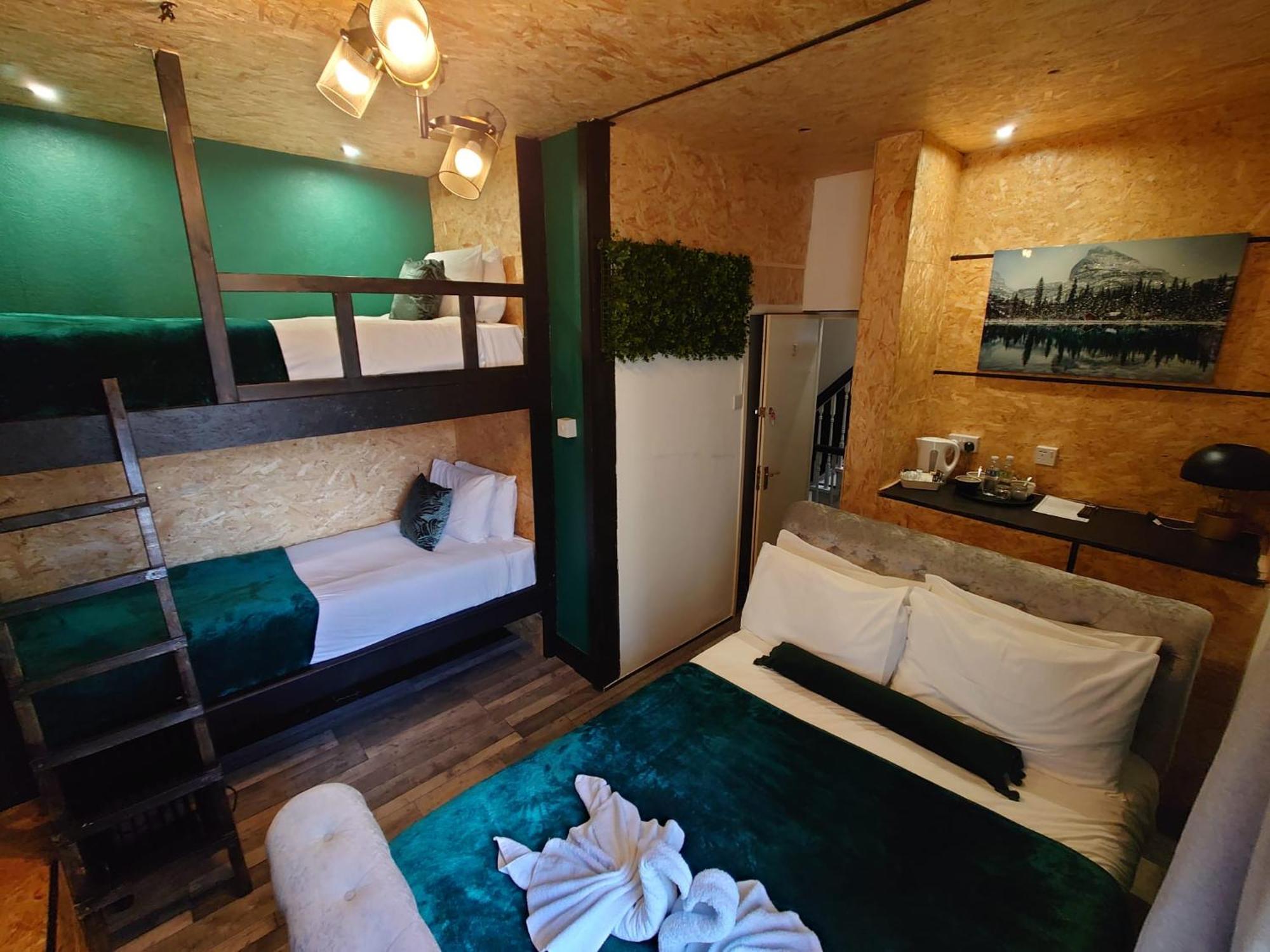 Guest house Harriette's *