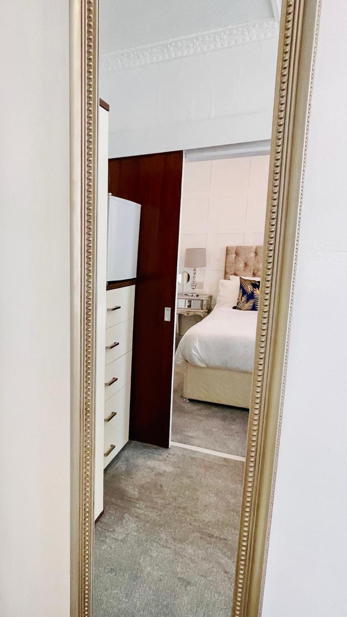 Double With Private Bathroom 16 Havelock Street - 6 Guest house *