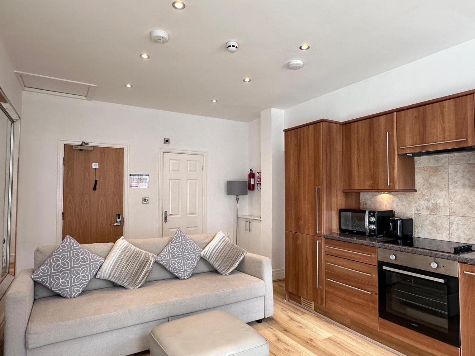 Apartment Granada Apartments Berkeley Blackpool