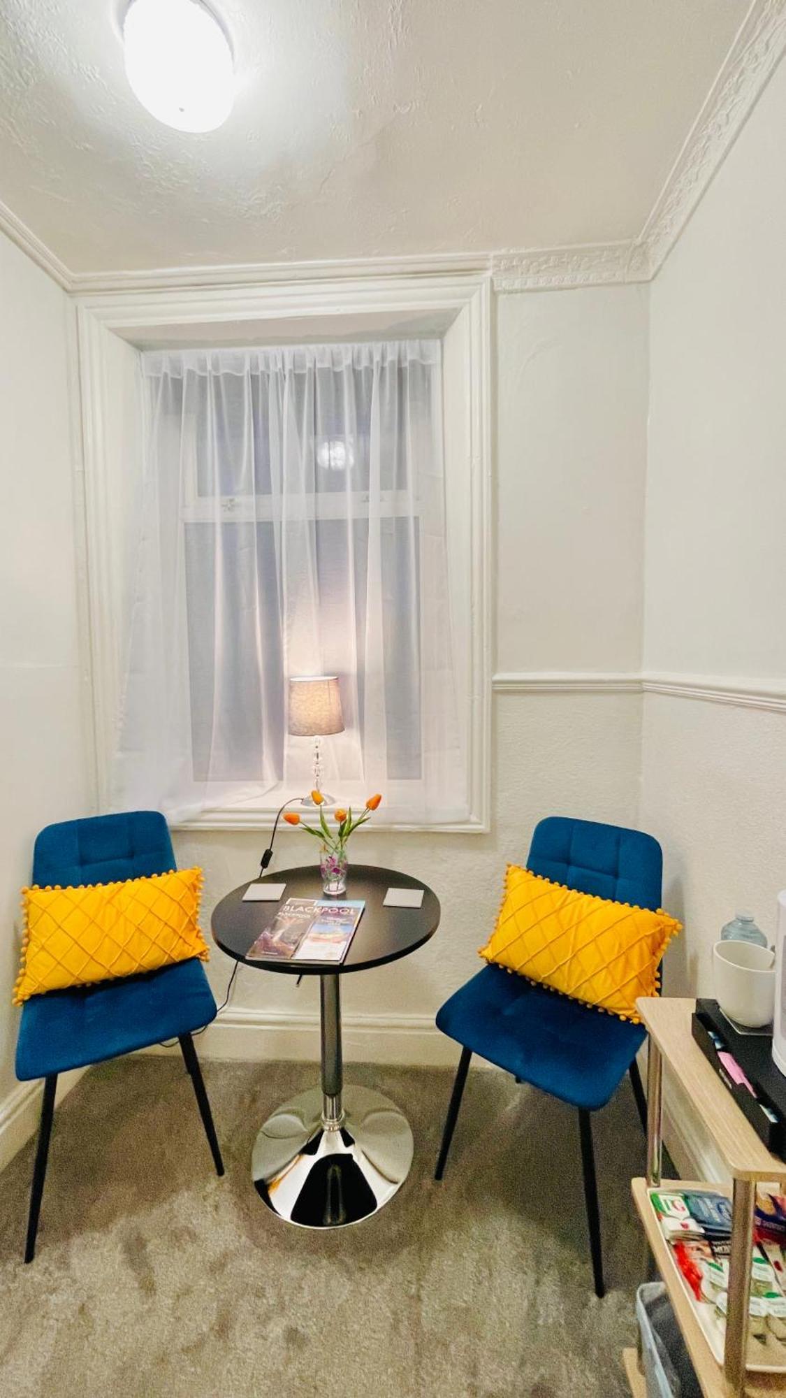 Double With Private Bathroom 16 Havelock Street - 6 Guest house