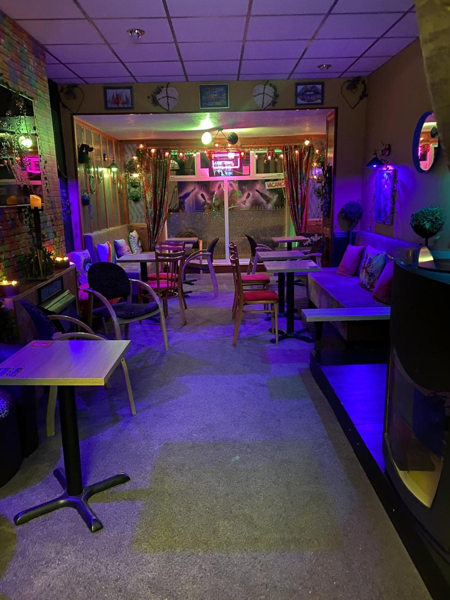 Evanescent Bar And