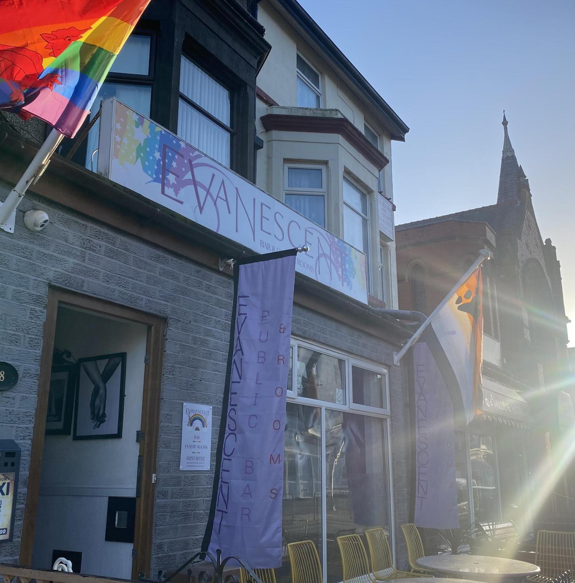 Evanescent Bar And Blackpool