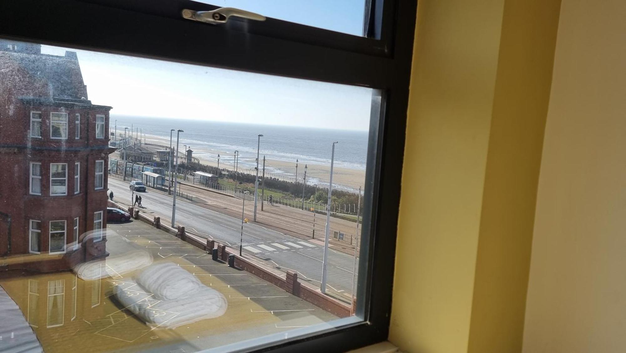 Apartment Granada Apartments Berkeley Blackpool