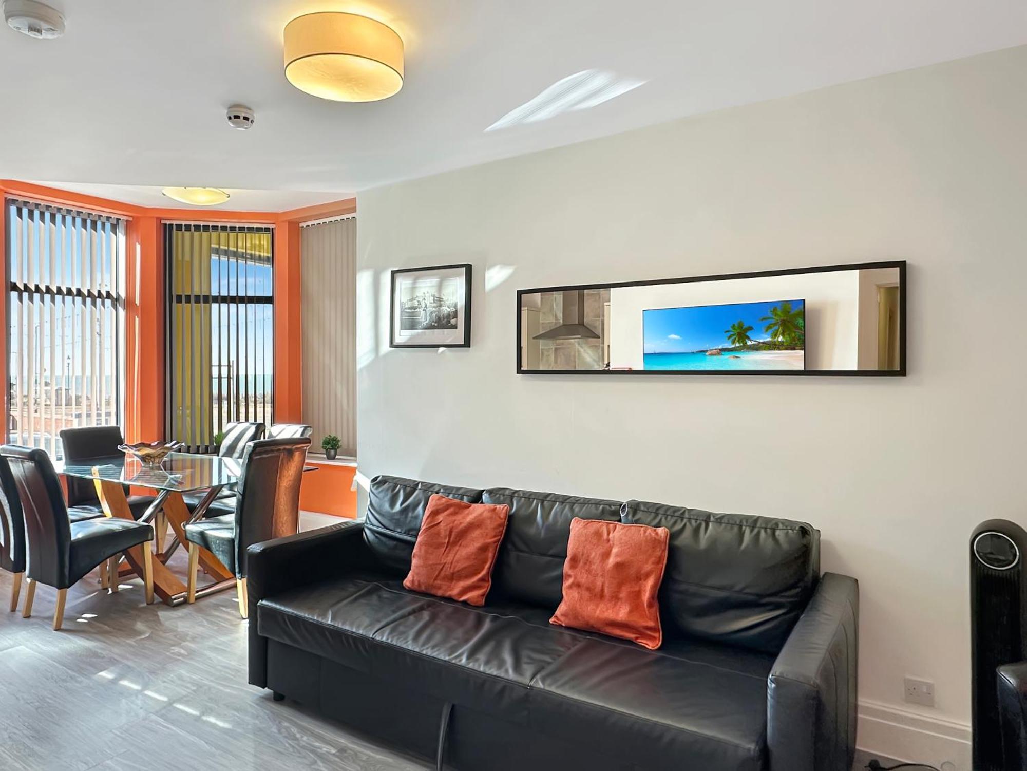 Apartment Granada Apartments Berkeley Blackpool