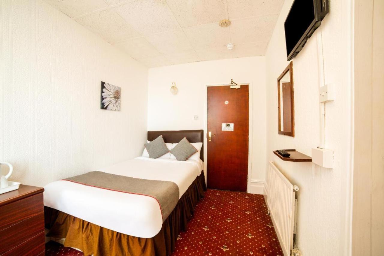 Hotel The Golden Cheval Hotel-revised Blackpool