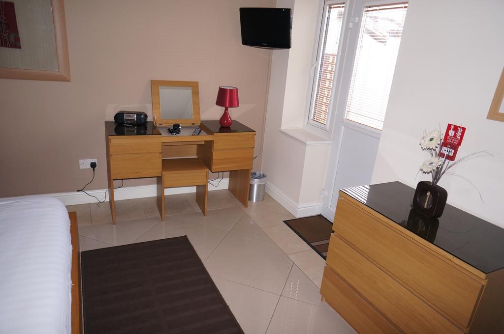 South Apartment *