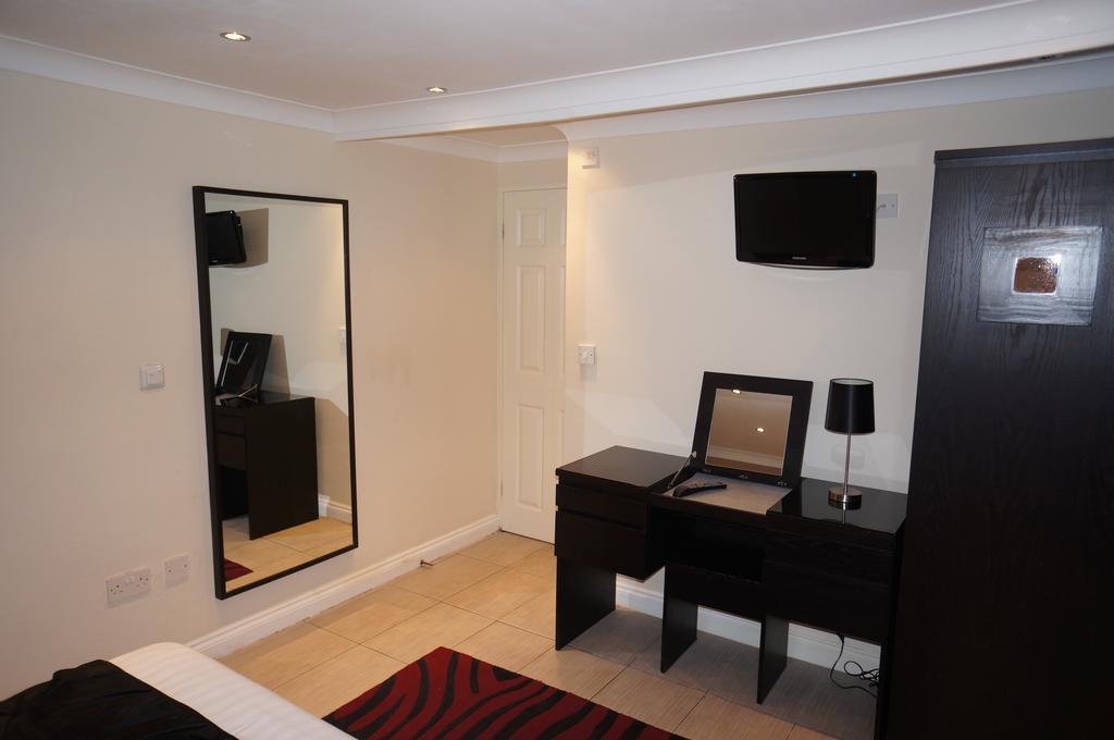 South Apartment *