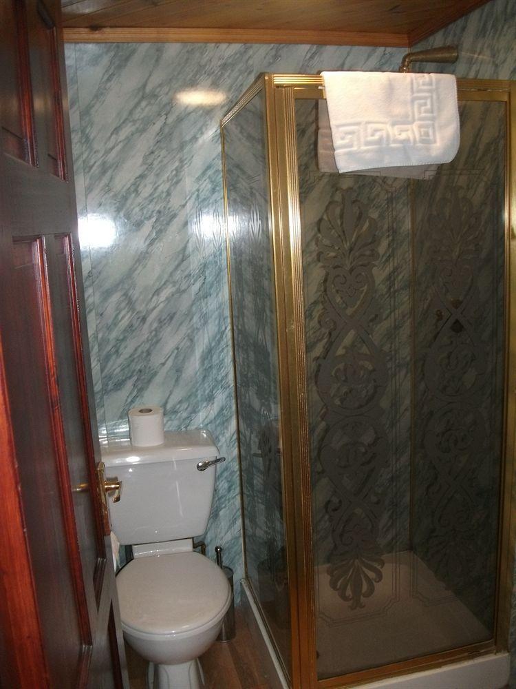 Trentham Guest house 3*