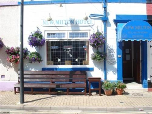 New Milton 2*