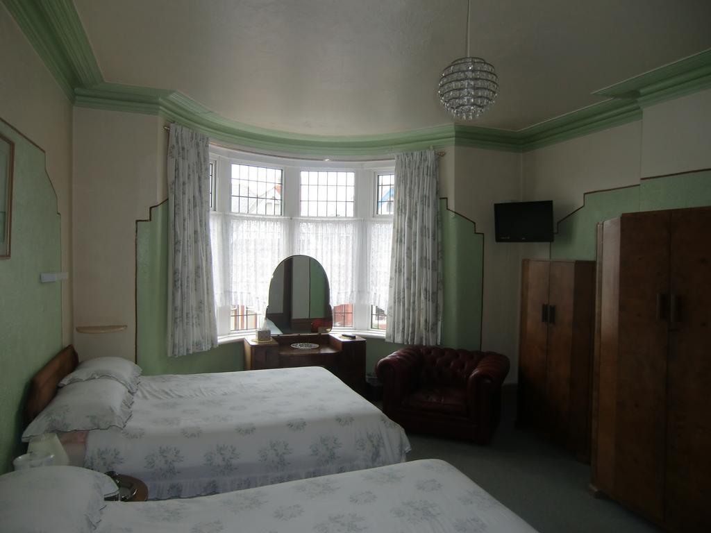 Hotel St Ives Blackpool