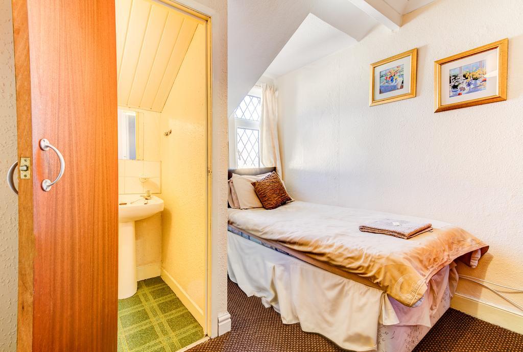 The Farnborough 3* Blackpool