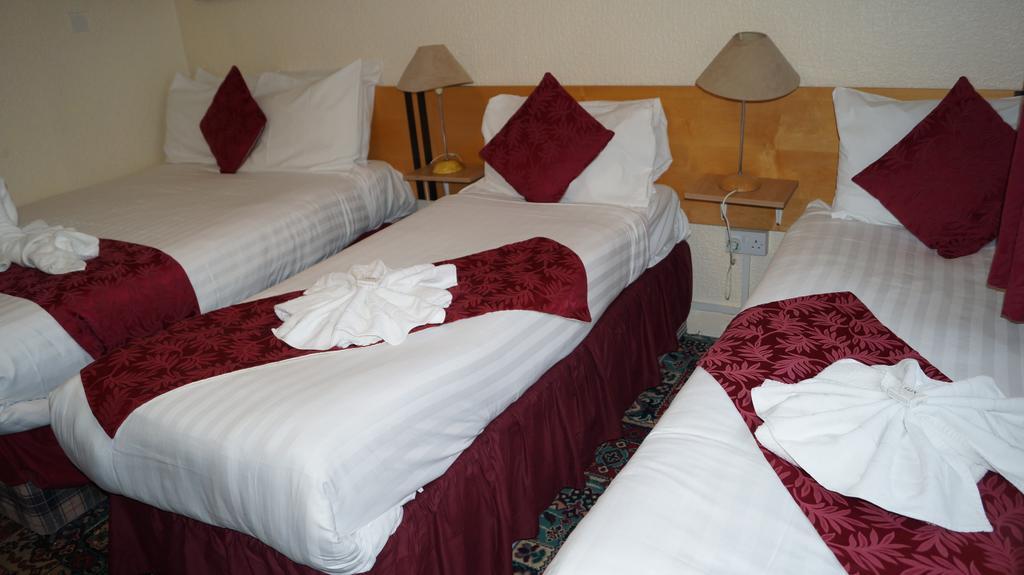 Gainsborough And Bar Blackpool