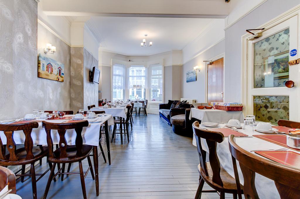 Bed & Breakfast Rayners Blackpool